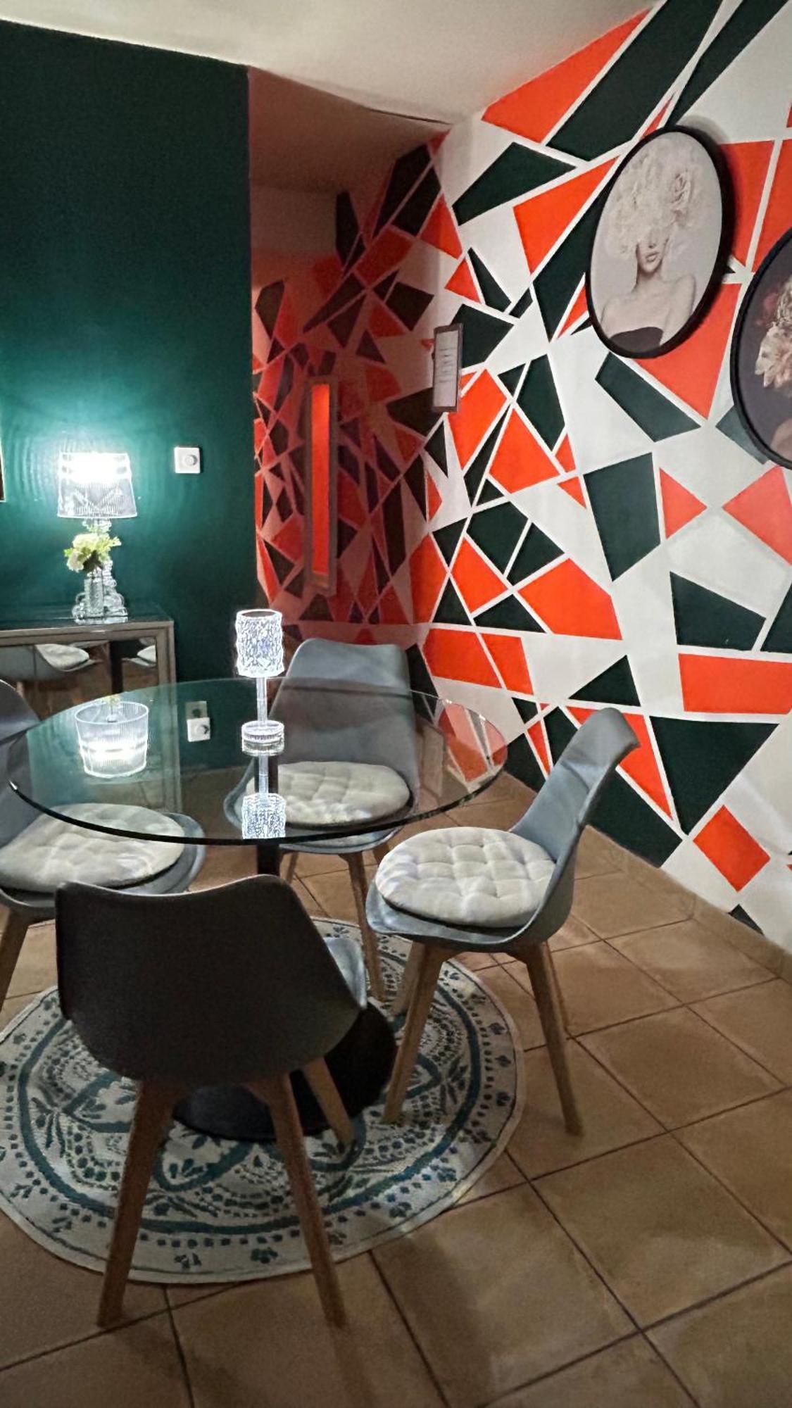 Bienvenue Chez Maxime Saint-Denis Exterior foto